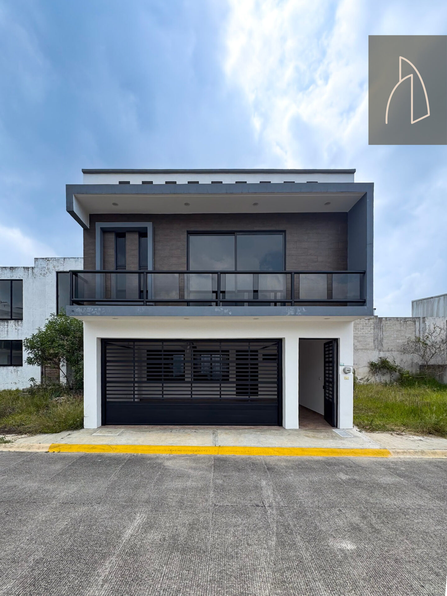 Casa Alvia • En Venta Fracc. Anturios
