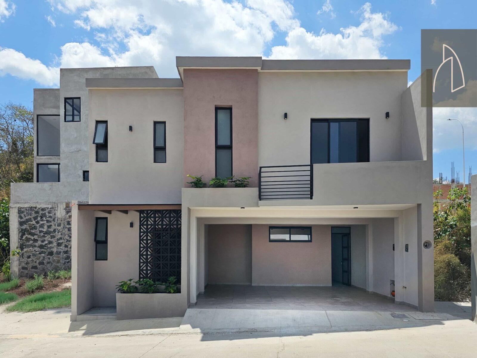 Casa Aurea • En Pre venta Fracc. La Cuspide