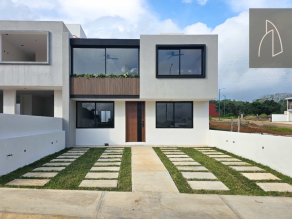 Casa Los Almendros • En Pre venta Fracc. Los Almendros