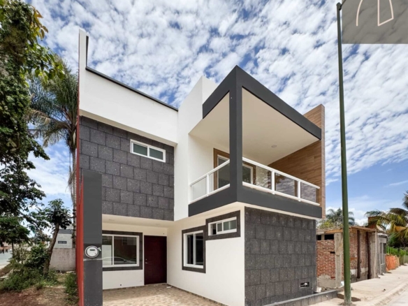 Casa Liriza • En Venta Fracc San Miguel