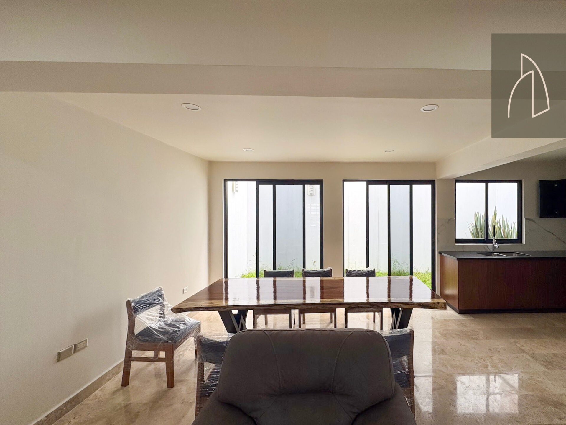Casa Alvia • En Venta Fracc. Anturios