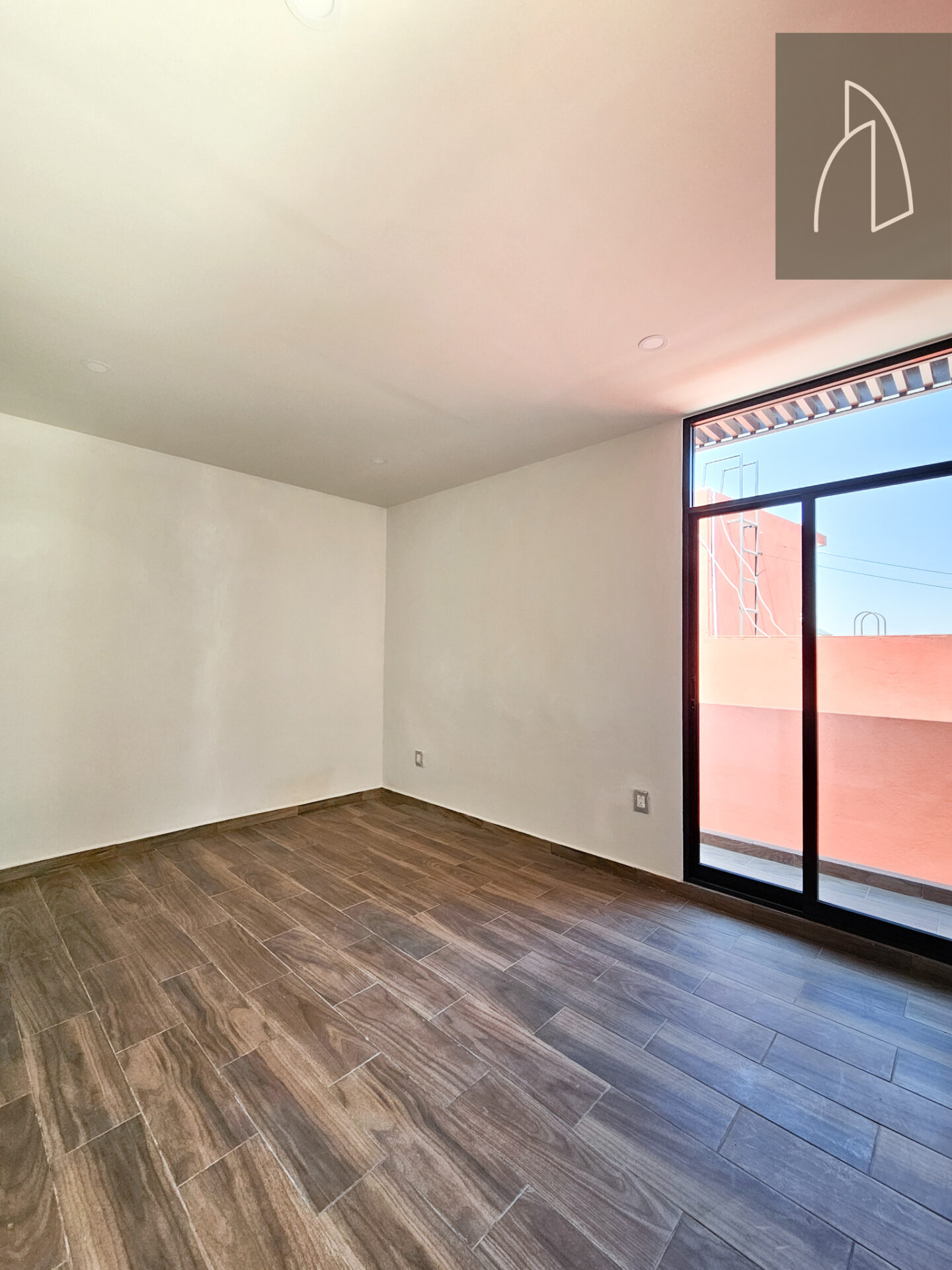 Casa TASSO • En Pre venta Santa Rosa