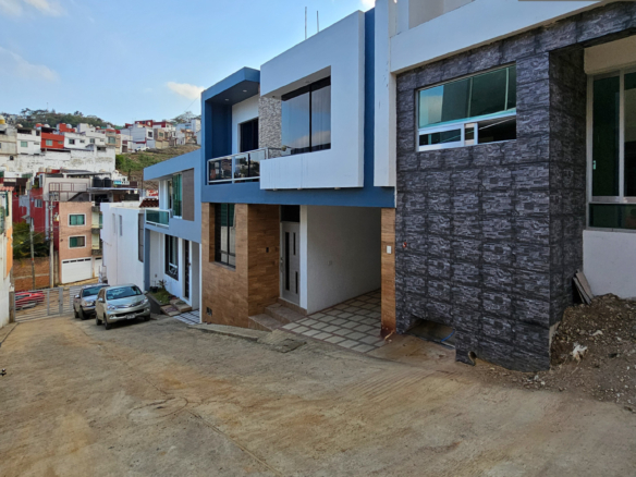 Casa Vista • En Venta Santa Rosa