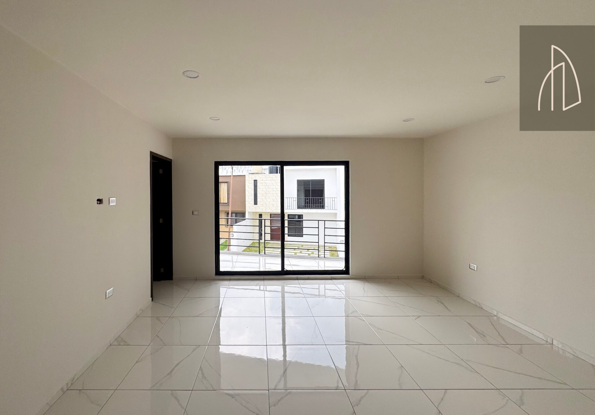 Casa Arisa • En Venta Fracc. Anturios