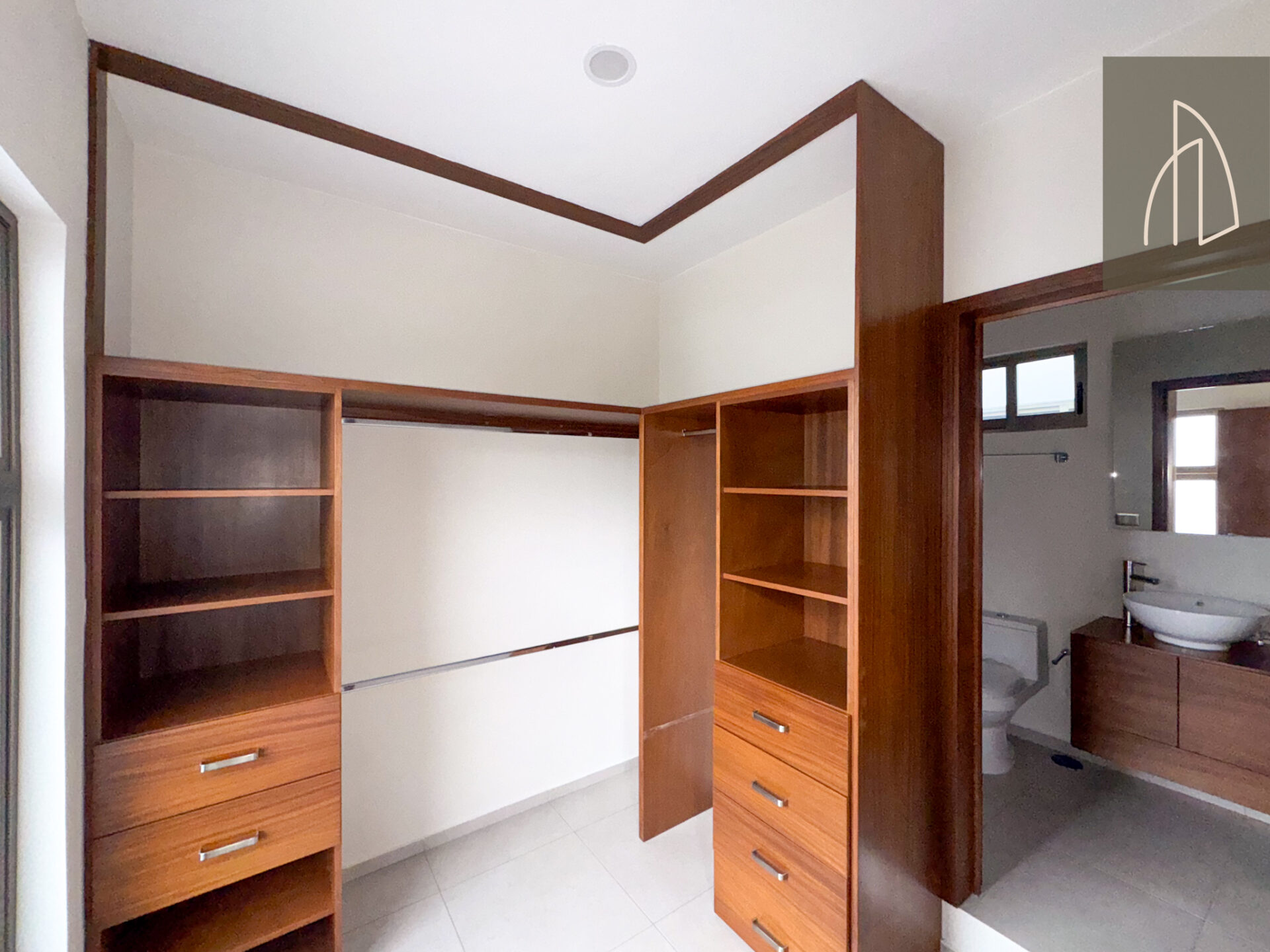 Casa Eldora • En Venta Fracc. Anturios
