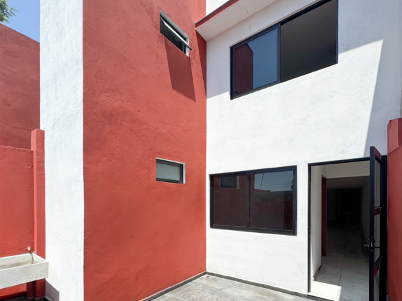 Casa Lirva • En Venta Col. Bugambilias