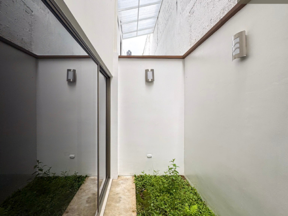 Casa Eldora • En Venta Fracc. Anturios