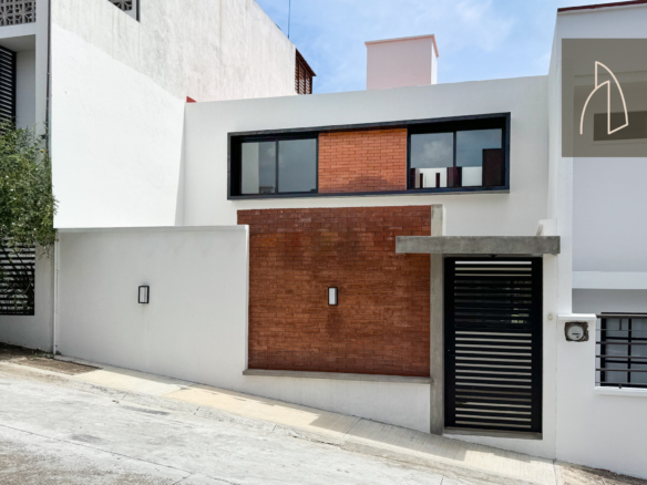 Casa • En Venta Fracc. Villa Montaña