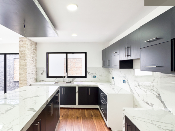 Casa Alvira • En Venta Fracc San Miguel