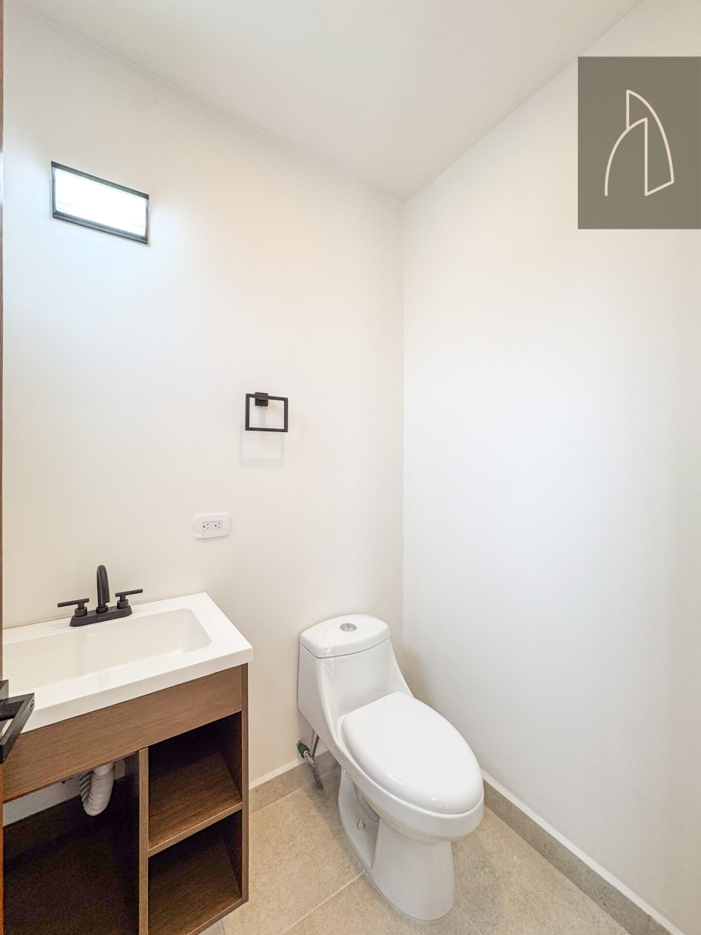 Casa SILVA • En Venta Fracc. Los Almendros