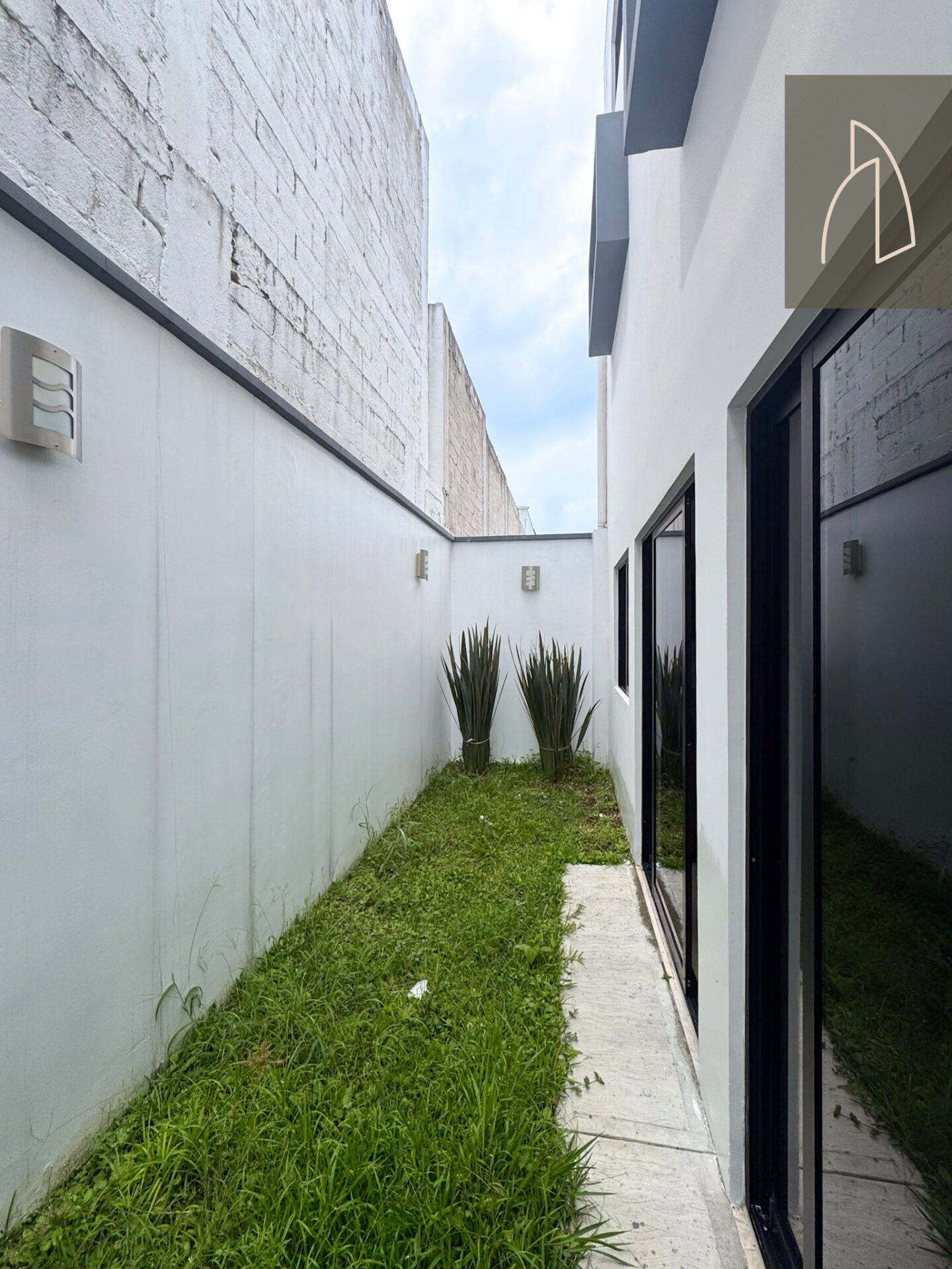 Casa Alvia • En Venta Fracc. Anturios