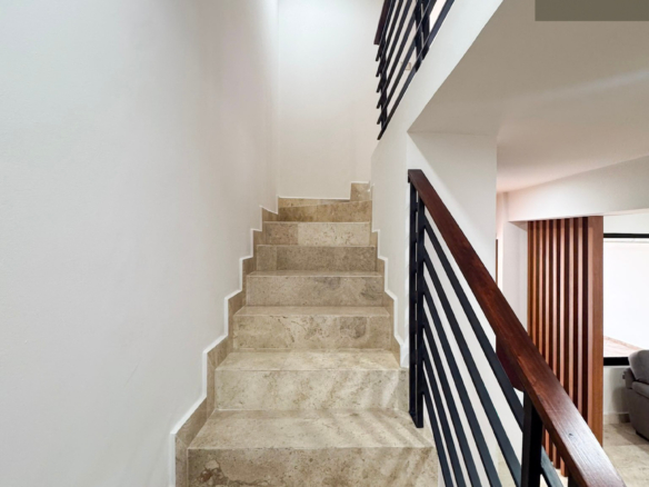 Casa Alvia • En Venta Fracc. Anturios