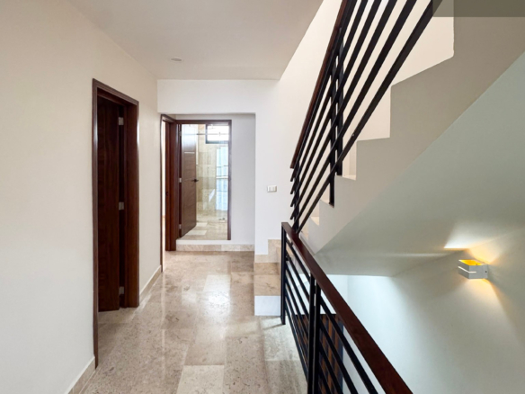 Casa Alvia • En Venta Fracc. Anturios