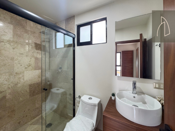 Casa Alvia • En Venta Fracc. Anturios