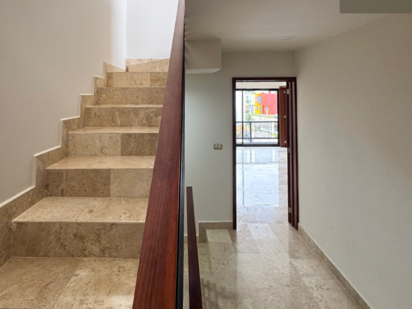 Casa Alvia • En Venta Fracc. Anturios