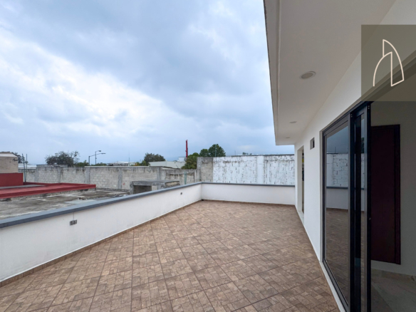 Casa Alvia • En Venta Fracc. Anturios