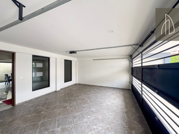 Casa Arisa • En Venta Fracc. Anturios