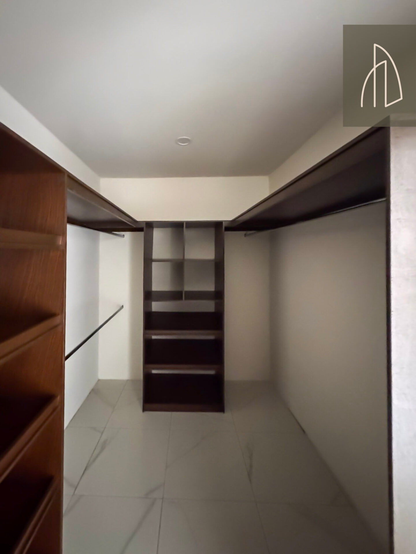 Casa Arisa • En Venta Fracc. Anturios