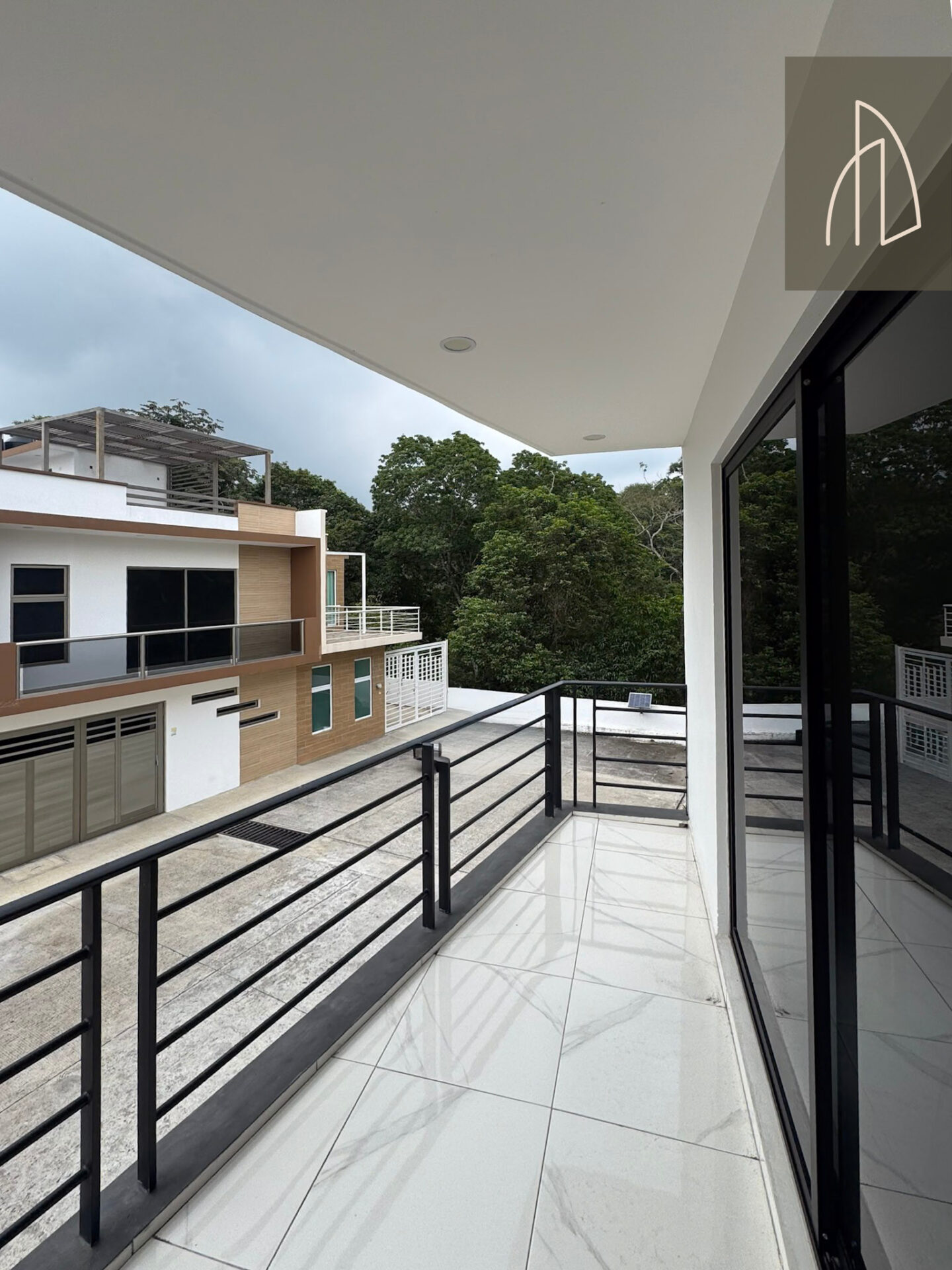 Casa Arisa • En Venta Fracc. Anturios