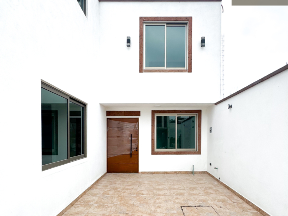 Casa Lumina • En Venta Fracc. Lirios