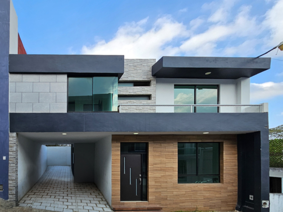 Casa Vista • En Venta Santa Rosa