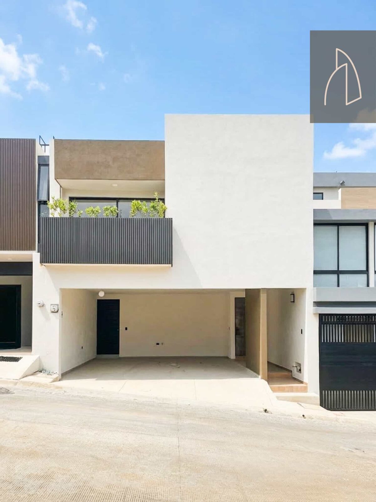 Casa Solum • En Venta Fraccionamiento la Finca