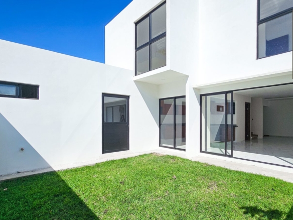Casa Lumina • En Venta Lomas de la Rioja