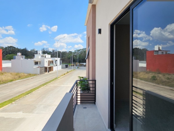 Casa Aurea • En Pre venta Fracc. La Cuspide