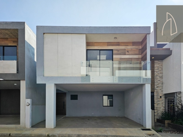 Casa Valora • En Venta Fraccionamiento la Finca