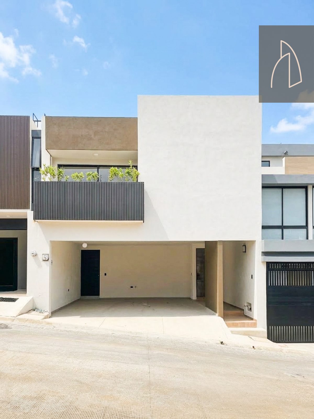 Casa Solum • En Venta Fraccionamiento la Finca