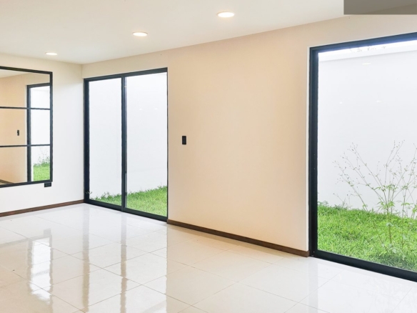 Casa Solum • En Venta Fraccionamiento la Finca