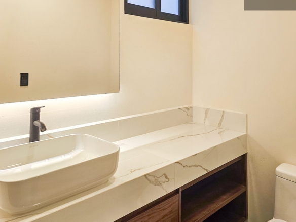 Casa Solum • En Venta Fraccionamiento la Finca