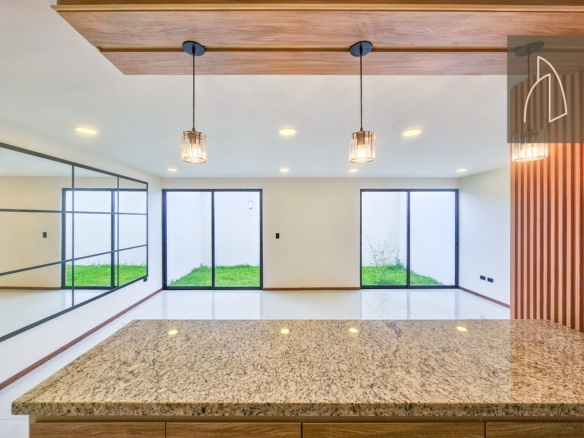 Casa Solum • En Venta Fraccionamiento la Finca