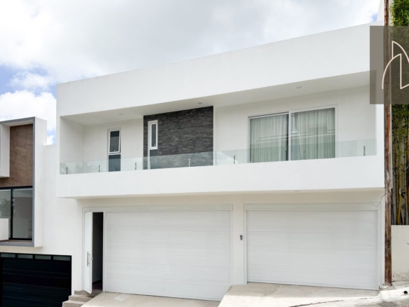 Casa Elvia • En Venta Fraccionamiento Monte Magno
