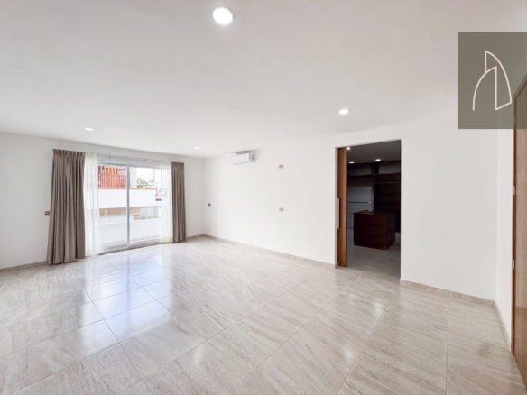 Casa Elvia • En Venta Fraccionamiento Monte Magno