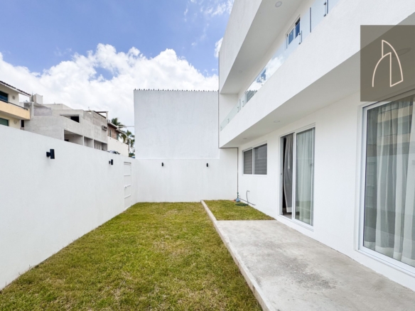 Casa Elvia • En Venta Fraccionamiento Monte Magno