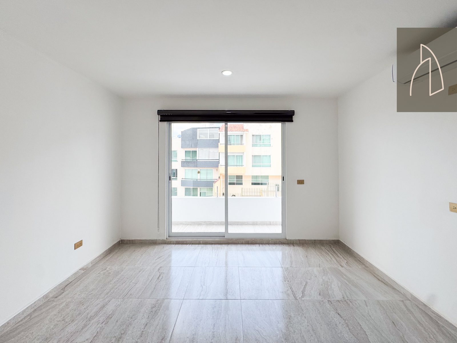 Casa Elvia • En Venta Fraccionamiento Monte Magno