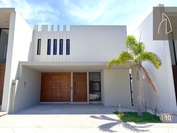Casa Lumina • En Venta Fracc. Lomas del Dorado