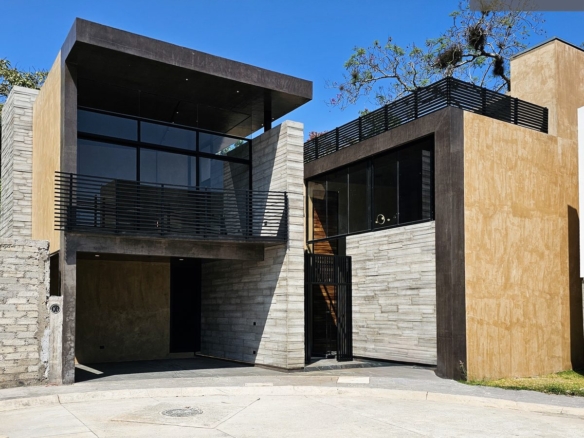 Casa Caeli • En Venta Fraccionamiento La Molienda