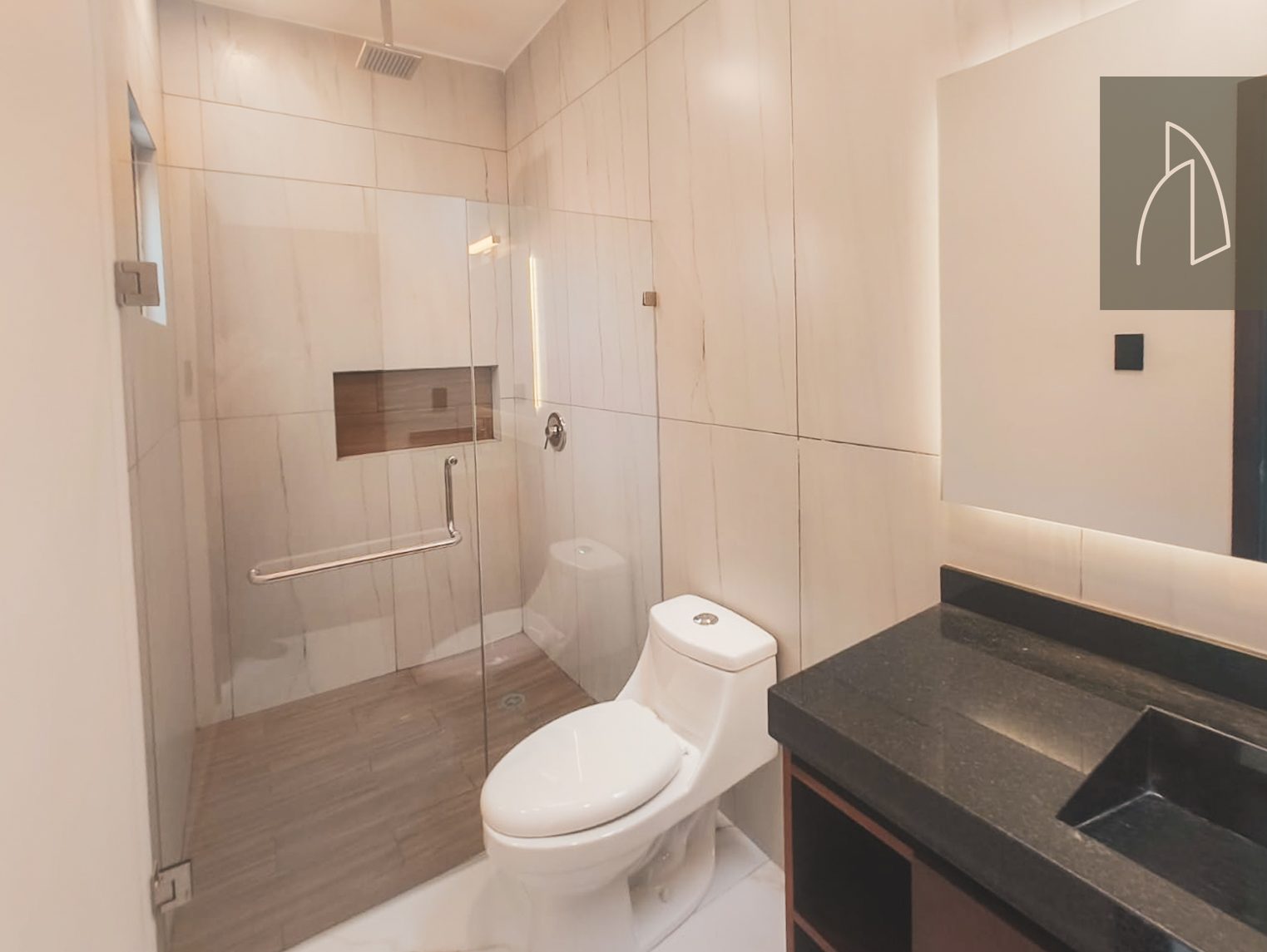 Casa Lariza • En Venta Fracc. Lomas del Dorado