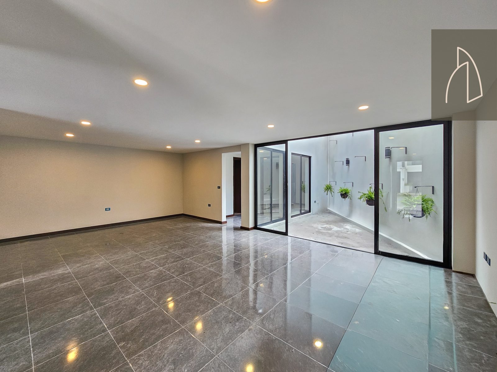 Casa Irisa • En Venta Fraccionamiento la Finca