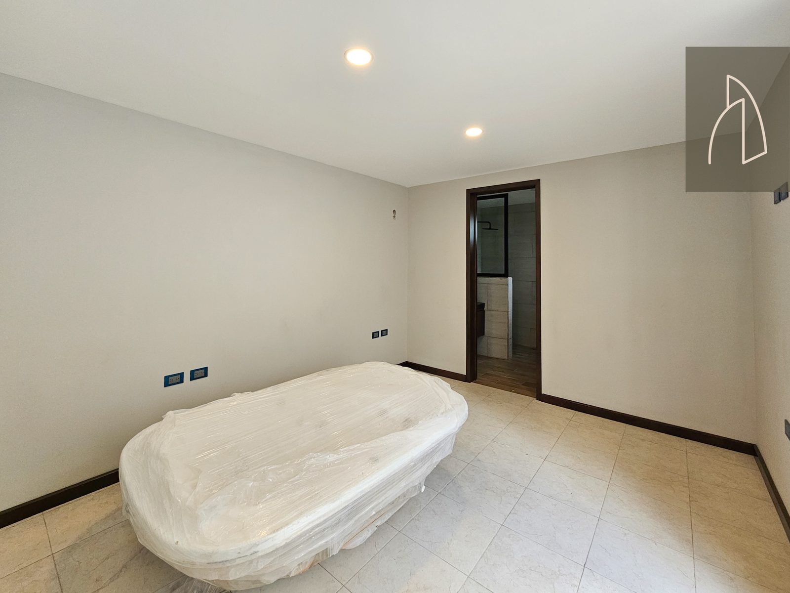 Casa Irisa • En Venta Fraccionamiento la Finca