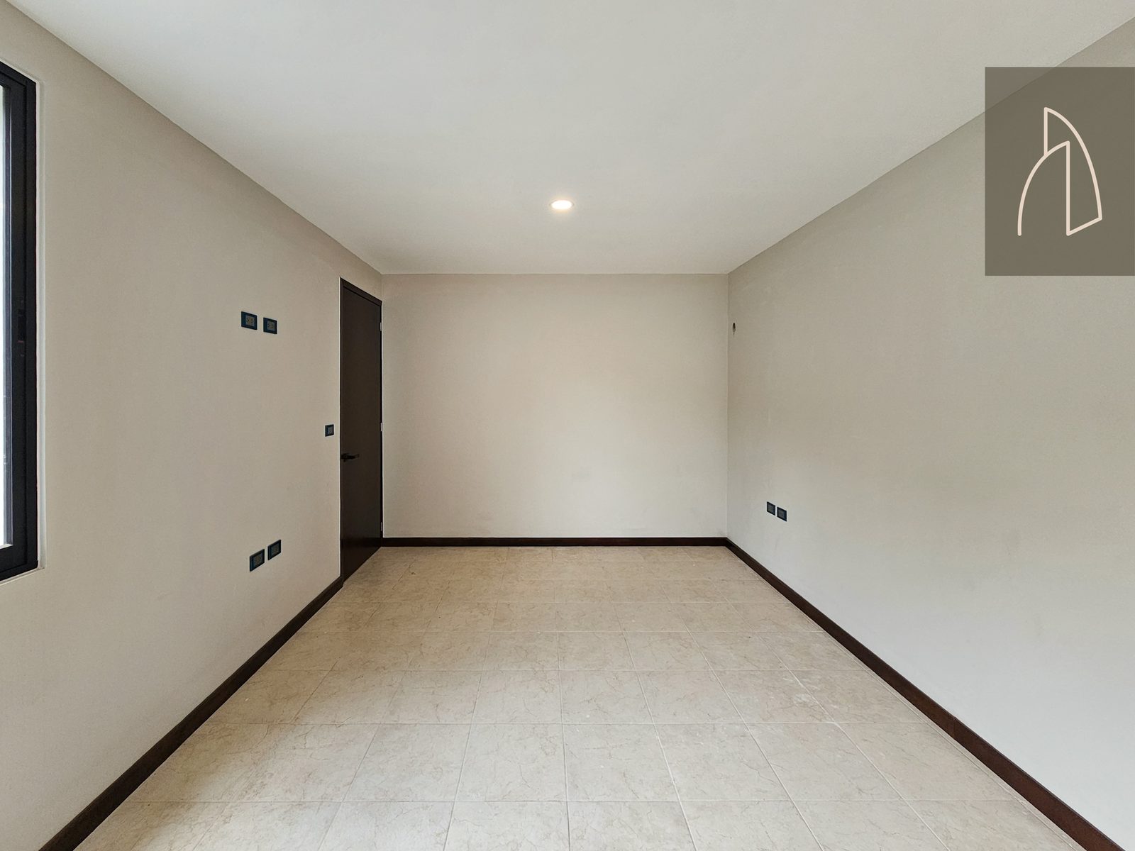 Casa Irisa • En Venta Fraccionamiento la Finca
