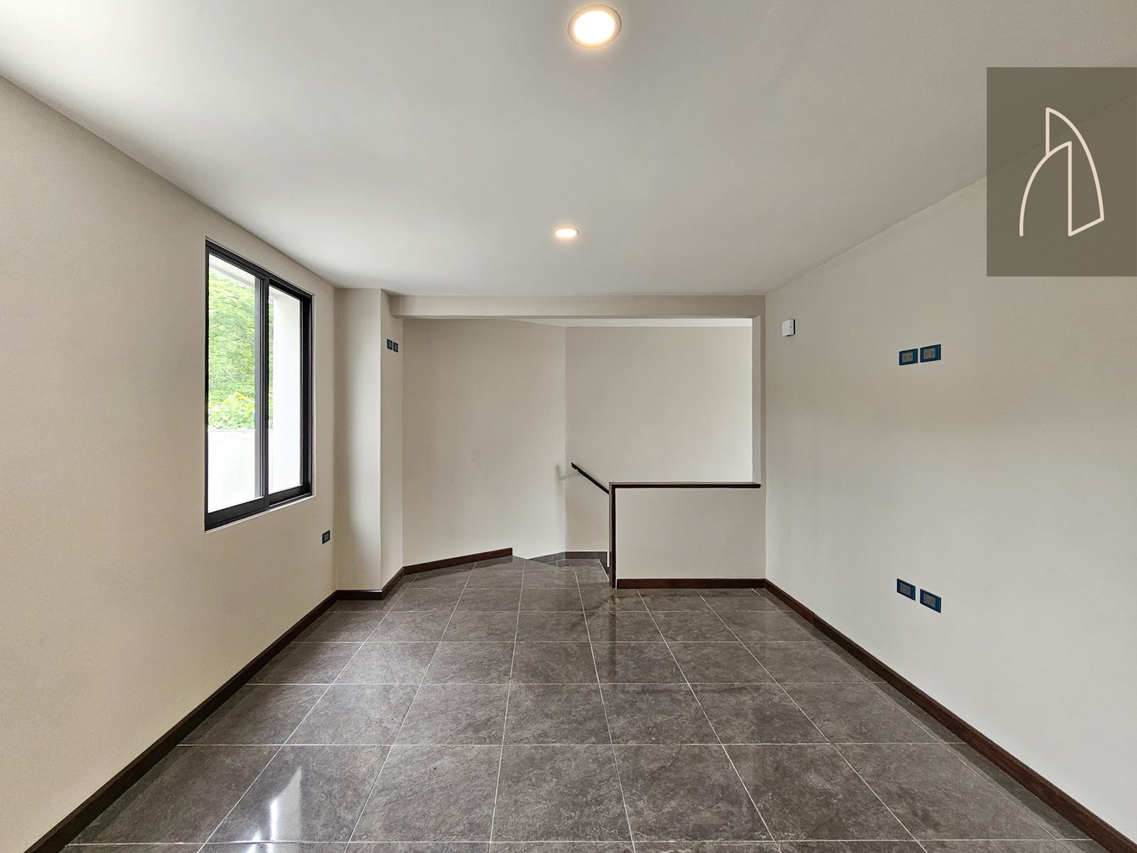 Casa Irisa • En Venta Fraccionamiento la Finca