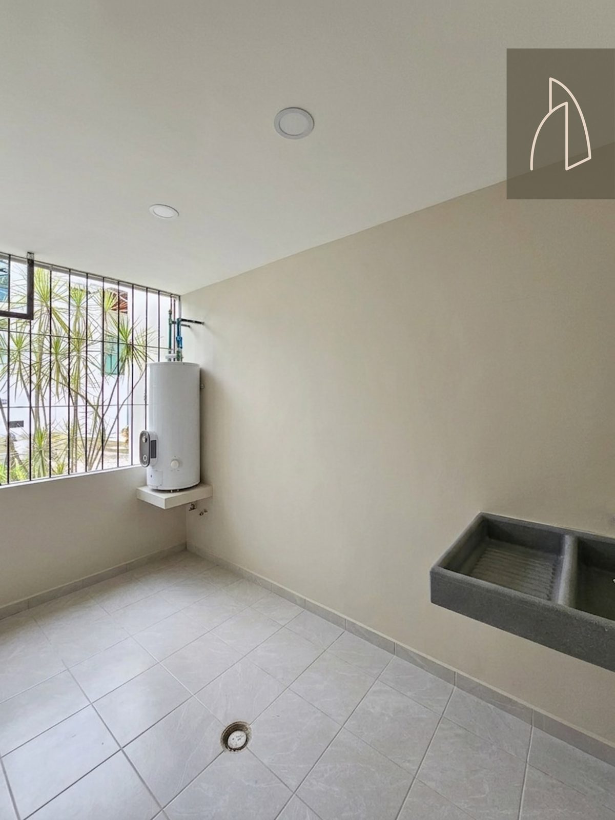Casa Irisa • En Venta Fraccionamiento la Finca