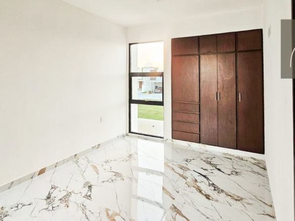 Casa Avira • En Venta Fracc. Punto Lomas