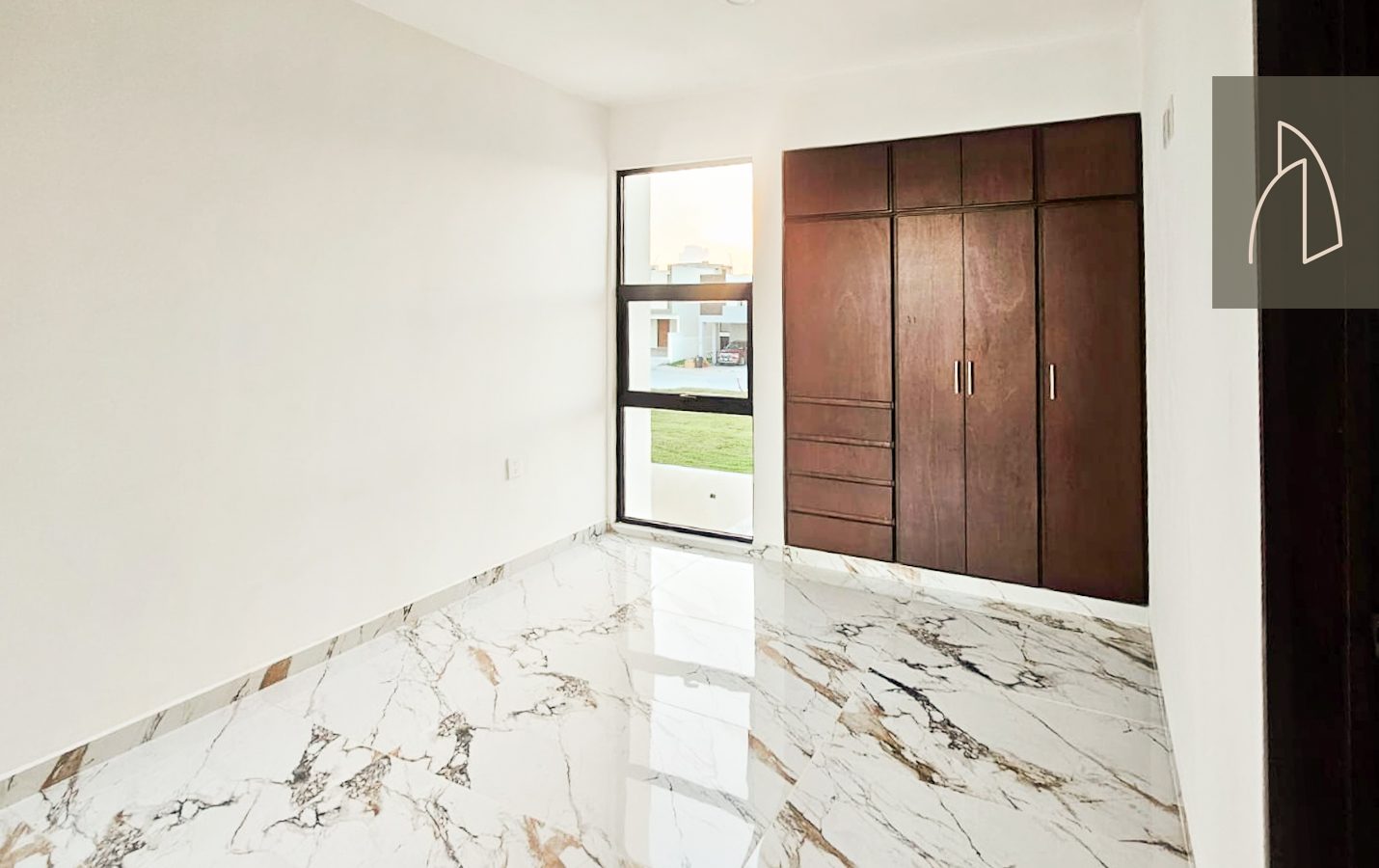 Casa Avira • En Venta Fracc. Punto Lomas