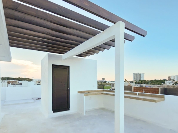 Casa Avira • En Venta Fracc. Punto Lomas
