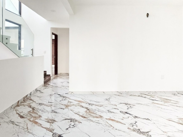 Casa Avira • En Venta Fracc. Punto Lomas