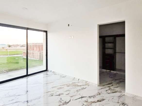 Casa Avira • En Venta Fracc. Punto Lomas
